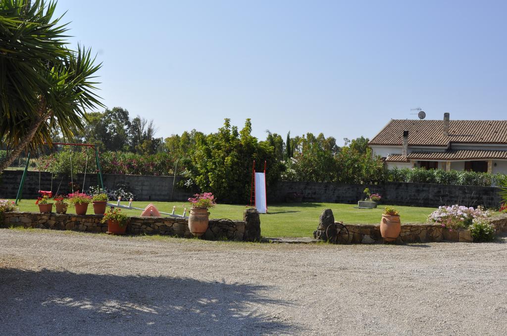 Agriturismo Sechi Campanedda Buitenkant foto
