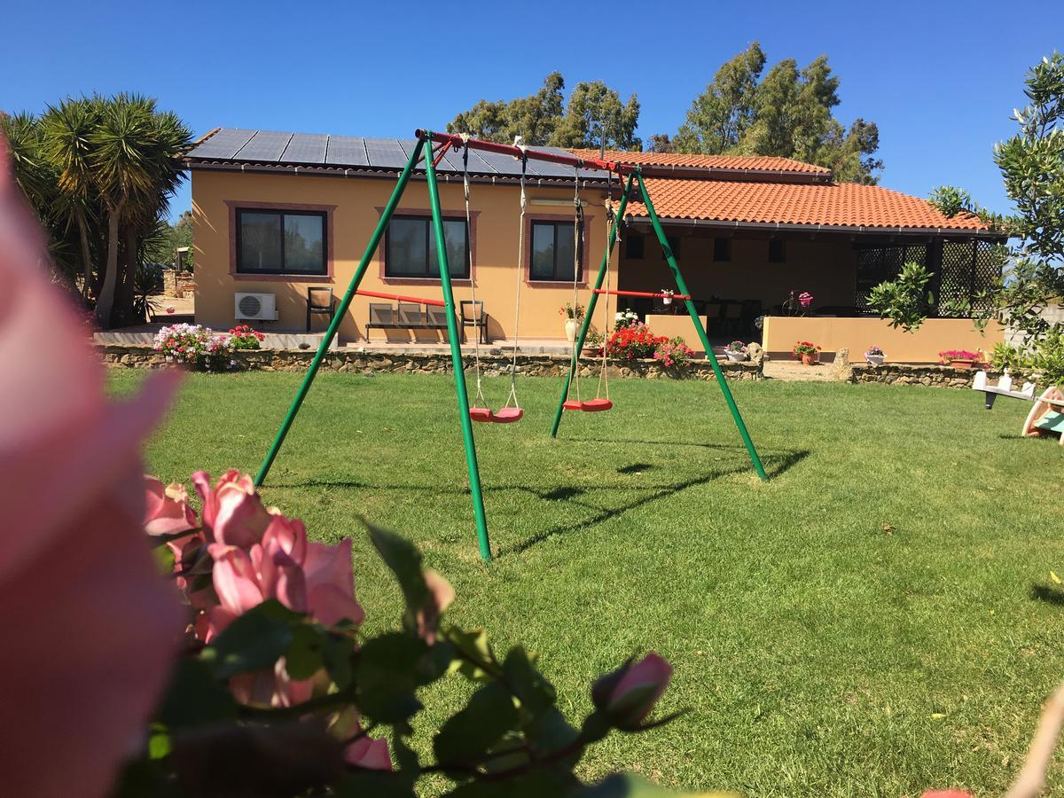 Agriturismo Sechi Campanedda Buitenkant foto