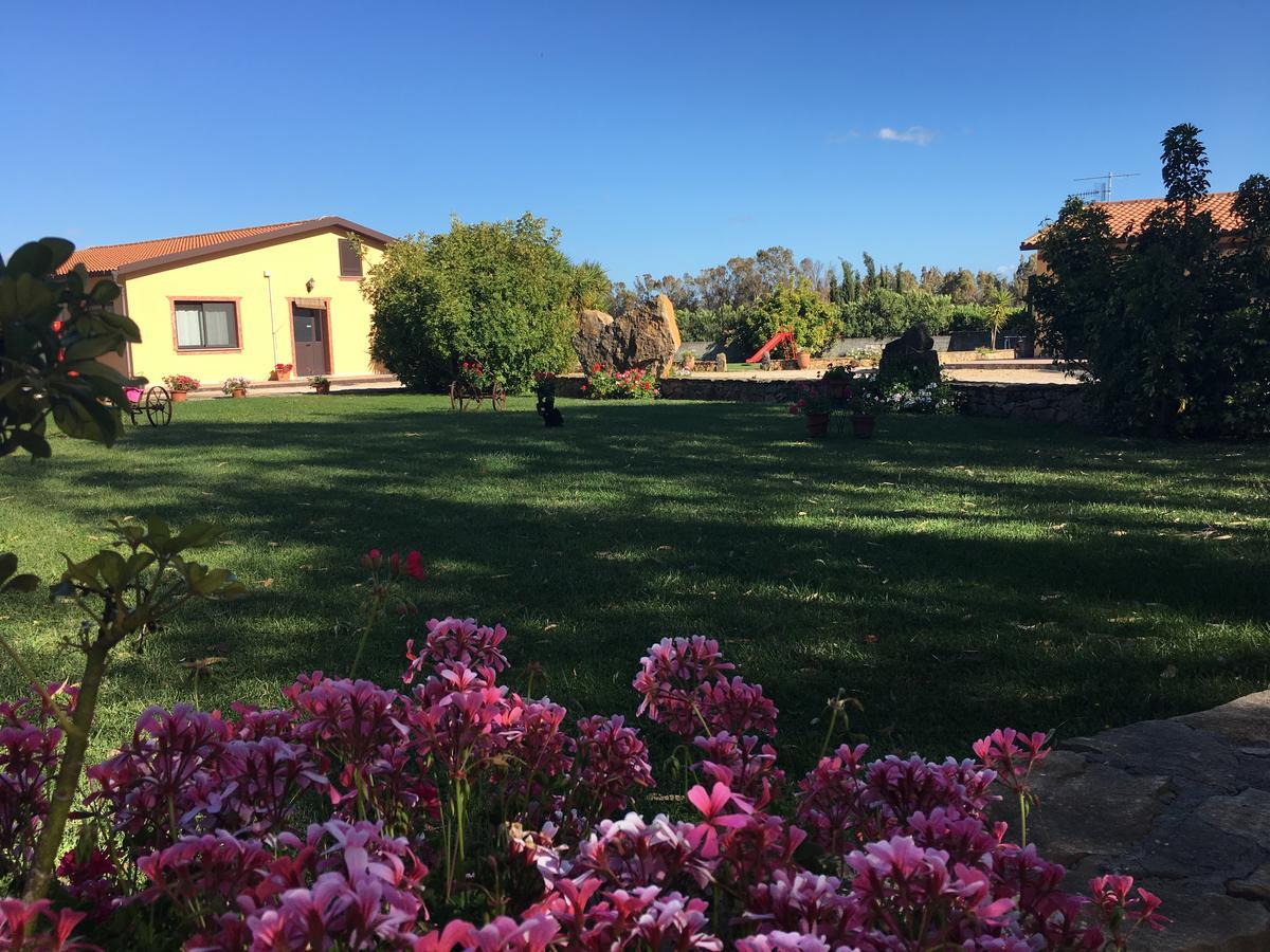 Agriturismo Sechi Campanedda Buitenkant foto